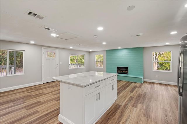 674 N STATE ROAD 21, Hawthorne, FL 32640