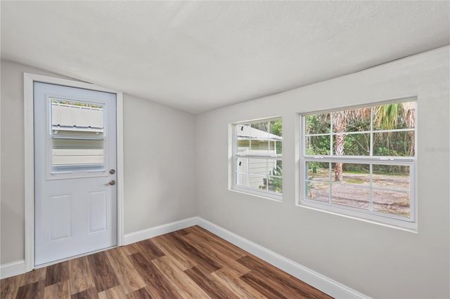 674 N STATE ROAD 21, Hawthorne, FL 32640