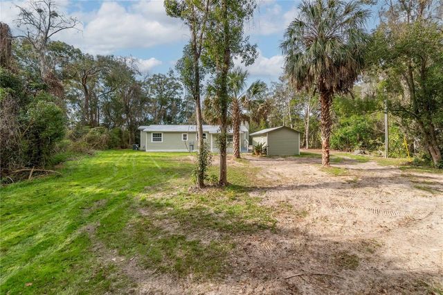 674 N STATE ROAD 21, Hawthorne, FL 32640