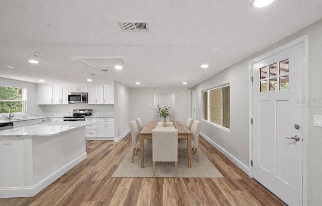 674 N STATE ROAD 21, Hawthorne, FL 32640