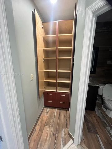 603 NW 97th St 603, Miami, FL 33150