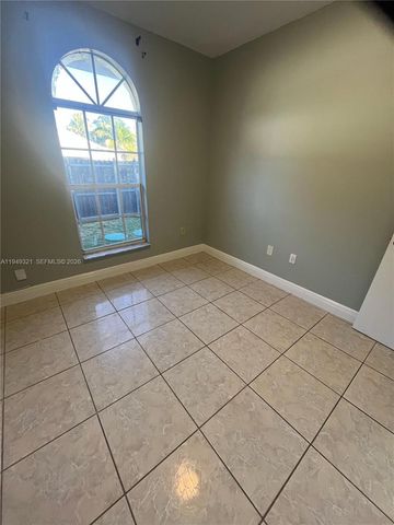 603 NW 97th St 603, Miami, FL 33150