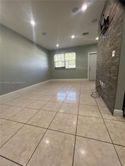 603 NW 97th St 603, Miami, FL 33150