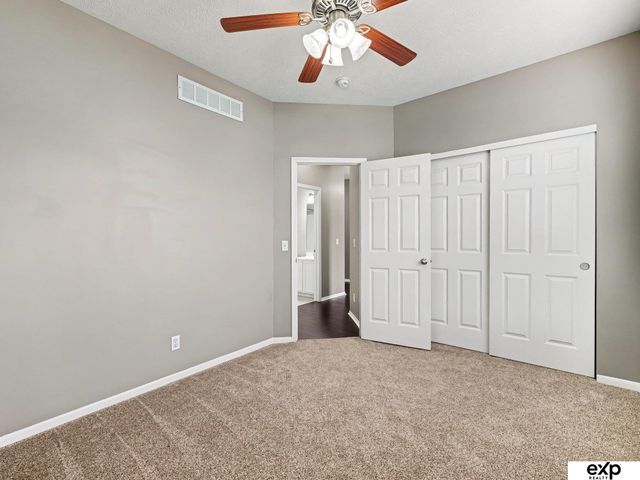 8429 S 64 Avenue, Omaha, NE 68157