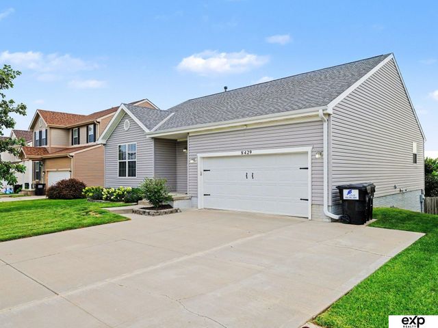 8429 S 64 Avenue, Omaha, NE 68157