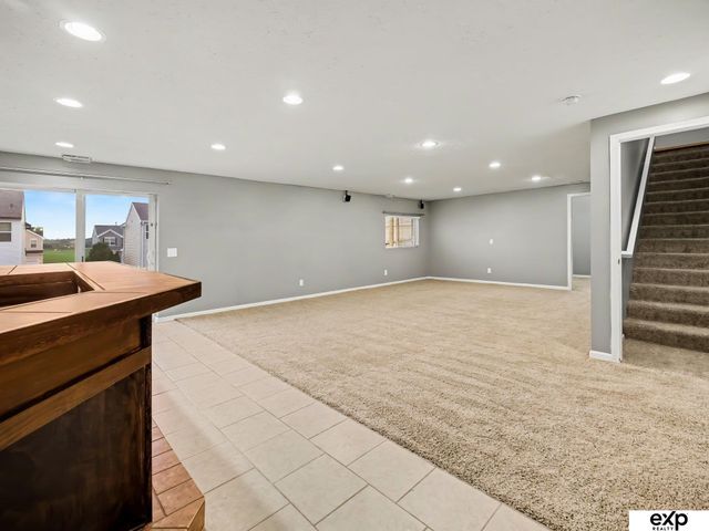 8429 S 64 Avenue, Omaha, NE 68157