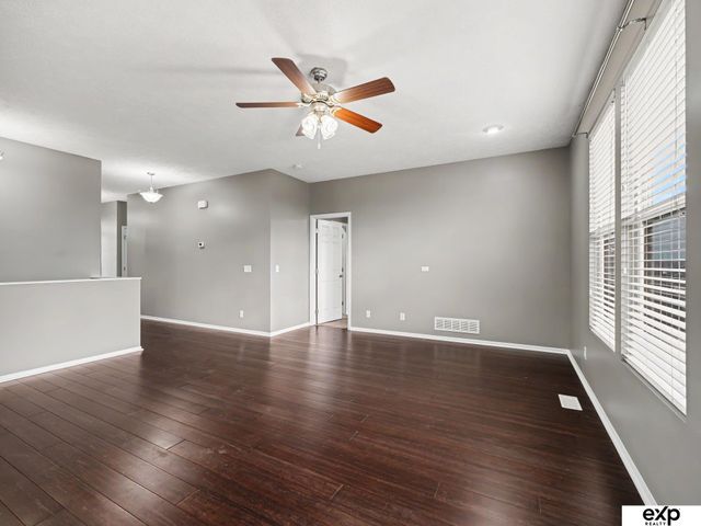 8429 S 64 Avenue, Omaha, NE 68157