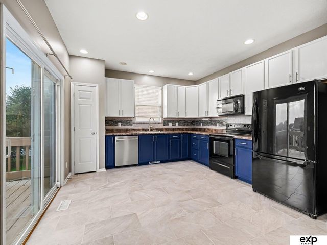 8429 S 64 Avenue, Omaha, NE 68157