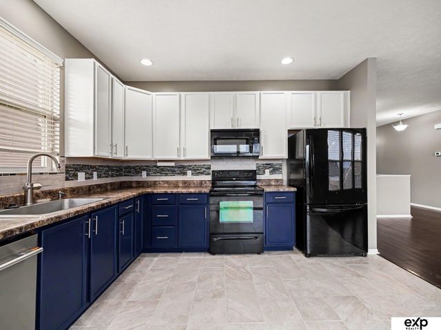 8429 S 64 Avenue, Omaha, NE 68157