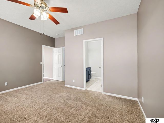 8429 S 64 Avenue, Omaha, NE 68157
