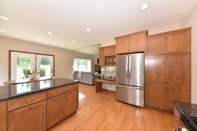 4915 Meadowview COURT, Grafton, WI 53024