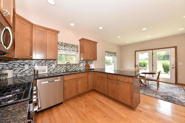 4915 Meadowview COURT, Grafton, WI 53024