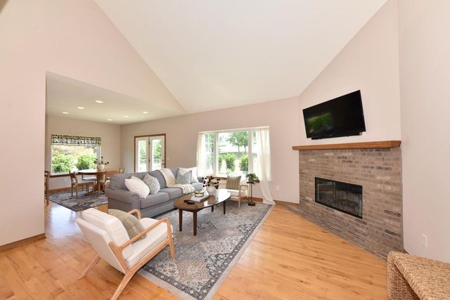 4915 Meadowview COURT, Grafton, WI 53024