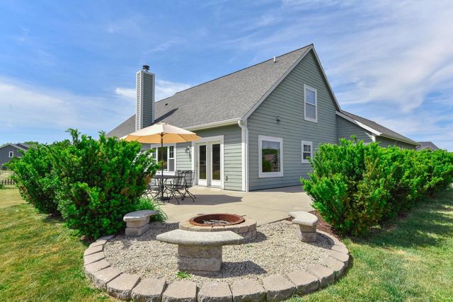 4915 Meadowview COURT, Grafton, WI 53024