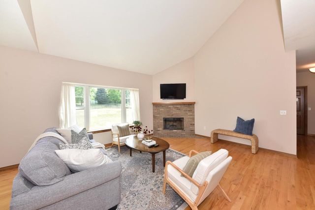 4915 Meadowview COURT, Grafton, WI 53024