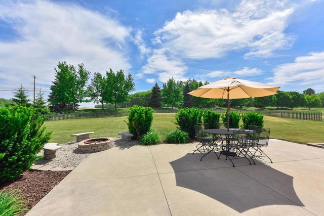 4915 Meadowview COURT, Grafton, WI 53024