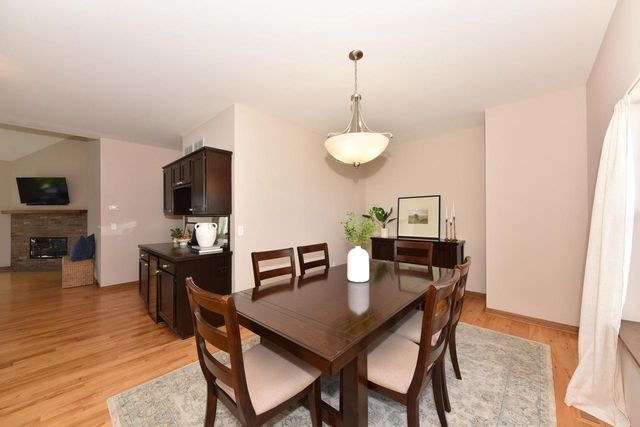 4915 Meadowview COURT, Grafton, WI 53024