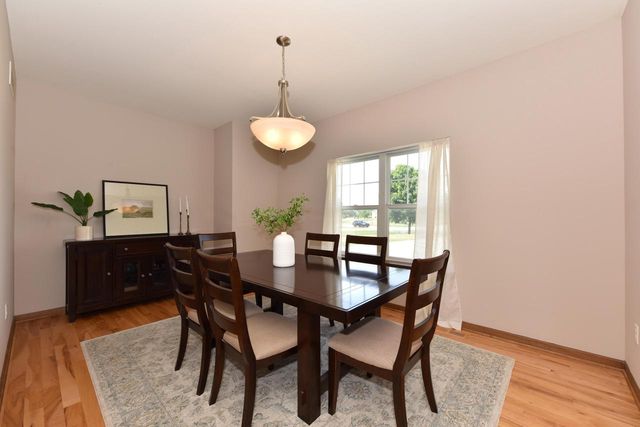 4915 Meadowview COURT, Grafton, WI 53024