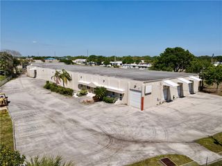1100 17th Street 3, Vero Beach, FL 32960