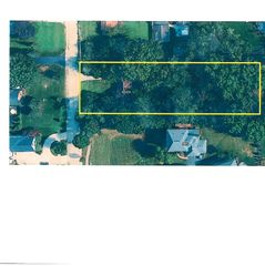 6S435 S Richmond Avenue, Westmont, IL 60559