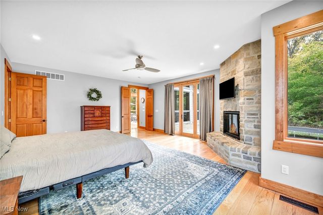 7184 Neff Road, Valley City, OH 44280