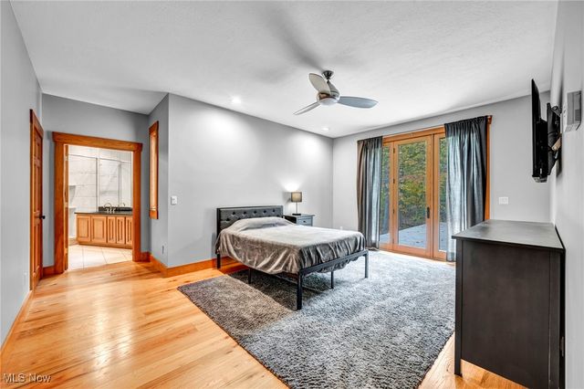 7184 Neff Road, Valley City, OH 44280