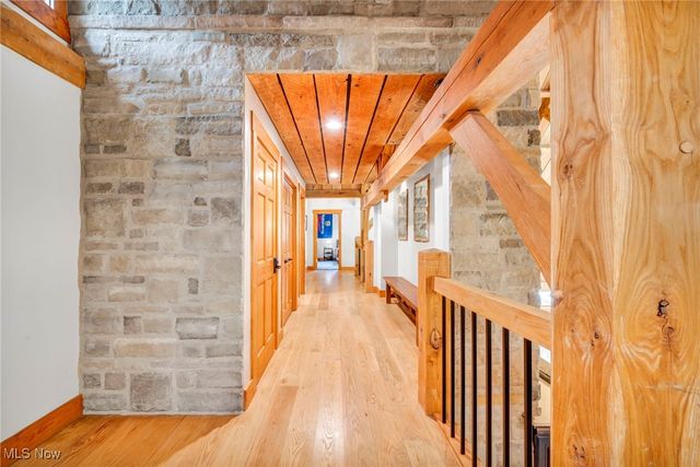 7184 Neff Road, Valley City, OH 44280