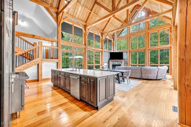 7184 Neff Road, Valley City, OH 44280