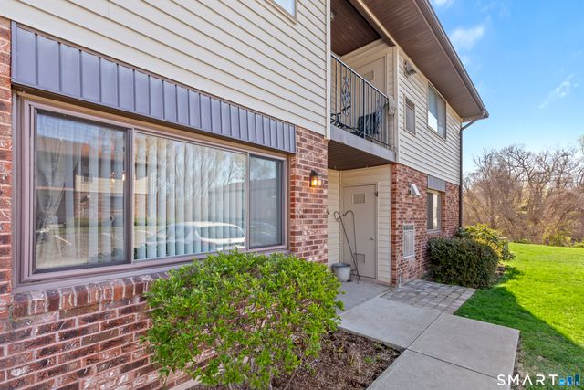 140 Thompson Street 18D, East Haven, CT 06513