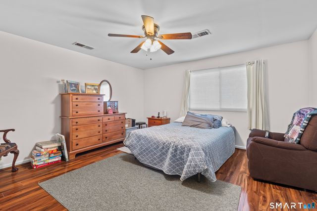 140 Thompson Street 18D, East Haven, CT 06513