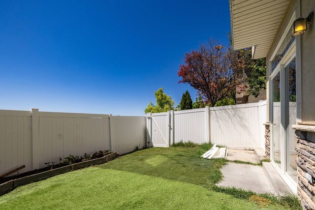 214 N BIRMINGHAM LN, North Salt Lake, UT 84054