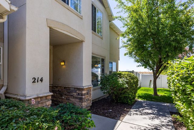 214 N BIRMINGHAM LN, North Salt Lake, UT 84054