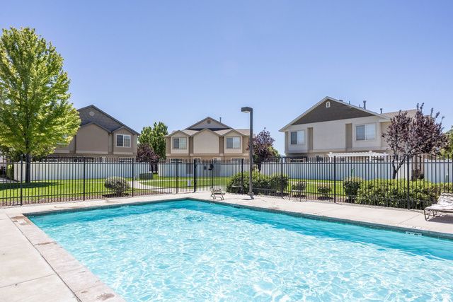 214 N BIRMINGHAM LN, North Salt Lake, UT 84054