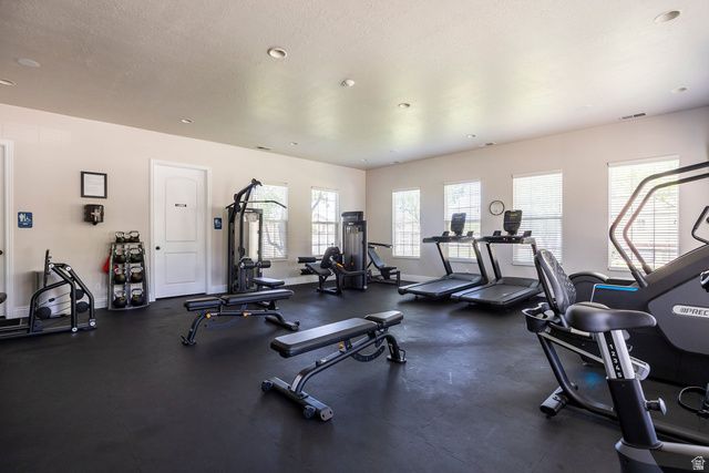 214 N BIRMINGHAM LN, North Salt Lake, UT 84054