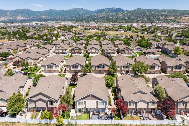 214 N BIRMINGHAM LN, North Salt Lake, UT 84054