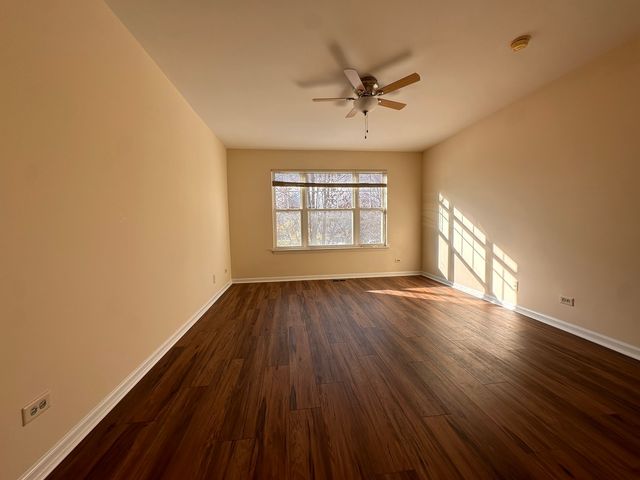 437 Pine Lake Circle, Vernon Hills, IL 60061