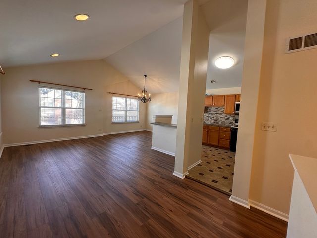 437 Pine Lake Circle, Vernon Hills, IL 60061