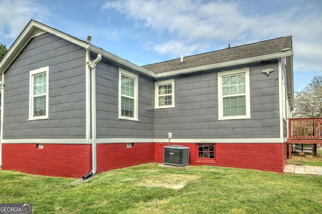 1005 S Crest Road, Rossville, GA 30741