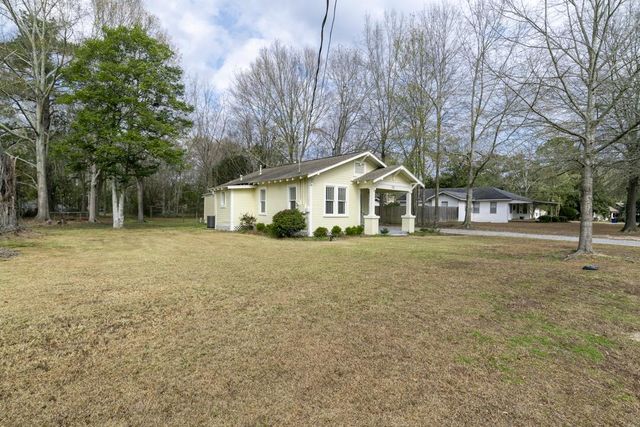 705 Mamie St., Hattiesburg, MS 39401