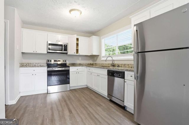 2370 Tiffany Circle, Decatur, GA 30035