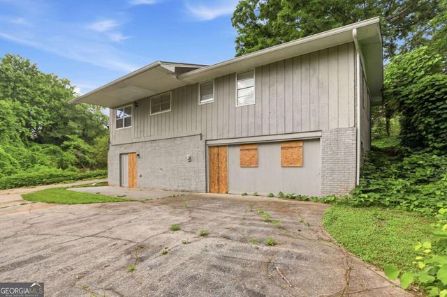 2370 Tiffany Circle, Decatur, GA 30035