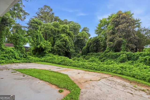 2370 Tiffany Circle, Decatur, GA 30035