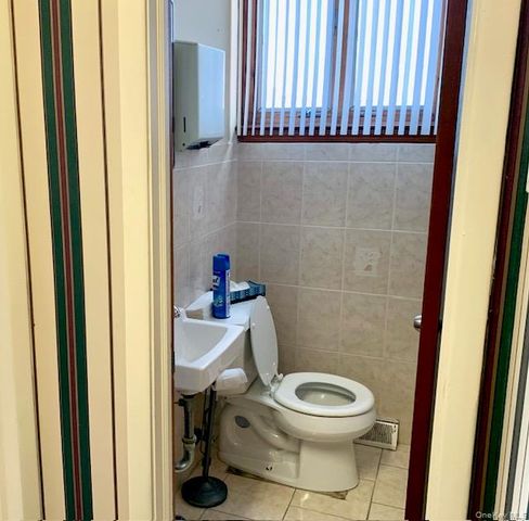 375 MAIN Street 20, Bay Shore, NY 11706