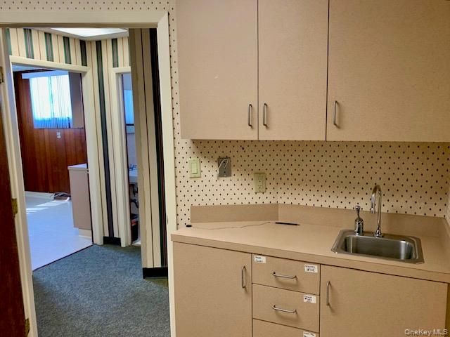 375 MAIN Street 20, Bay Shore, NY 11706
