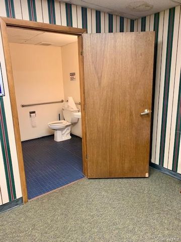 375 MAIN Street 20, Bay Shore, NY 11706