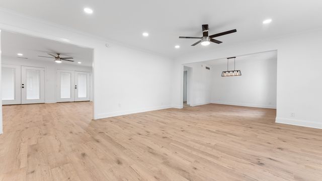 3352 Camelot Drive, Dallas, TX 75229