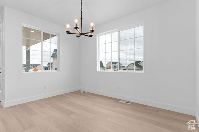 3186 W 2600 N, Clinton, UT 84015