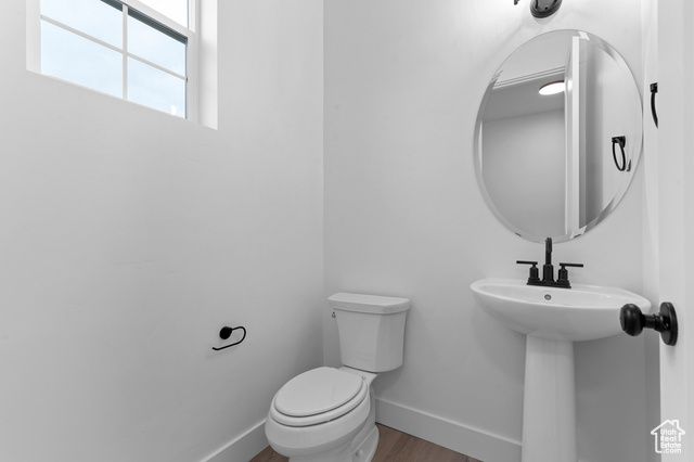 3186 W 2600 N, Clinton, UT 84015