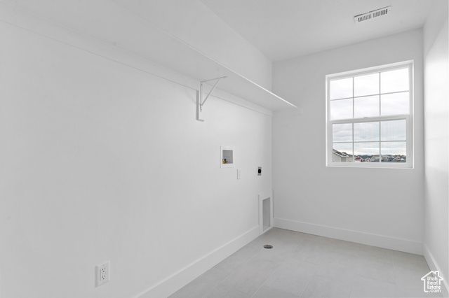 3186 W 2600 N, Clinton, UT 84015