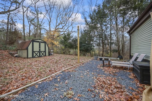 6 Taft Street, Howell, NJ 07731